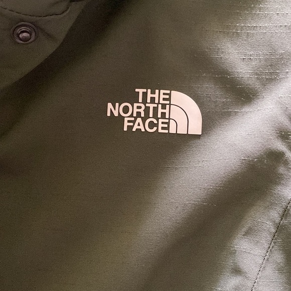 Northface hooded olive green jacket - Picture 2 of 4